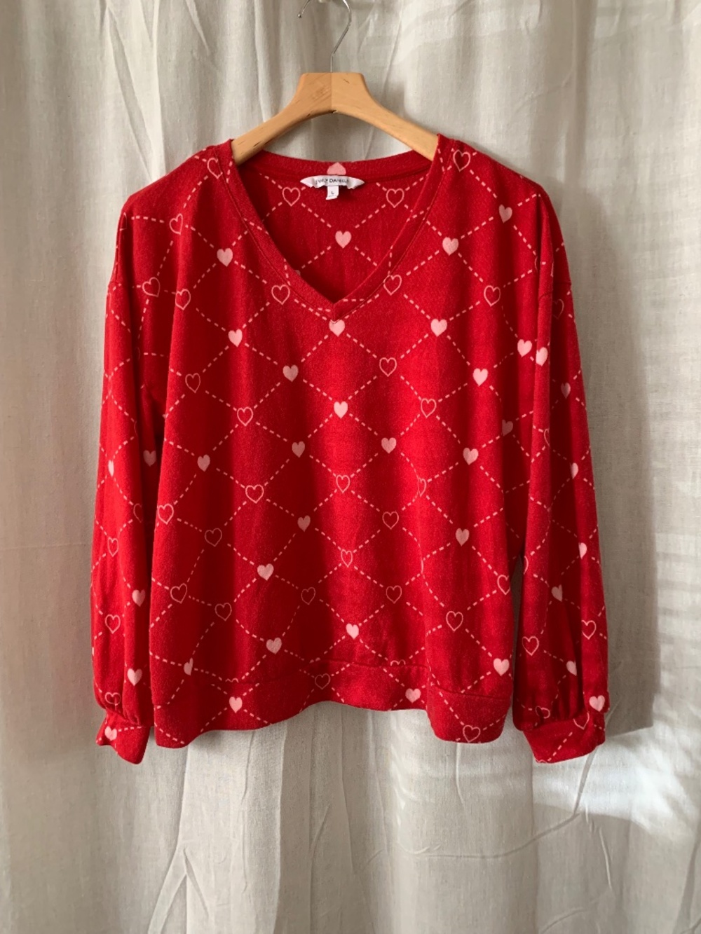 Emily Daniels Red Pink Heart Print V Neck Long Sleeve Knit Top L